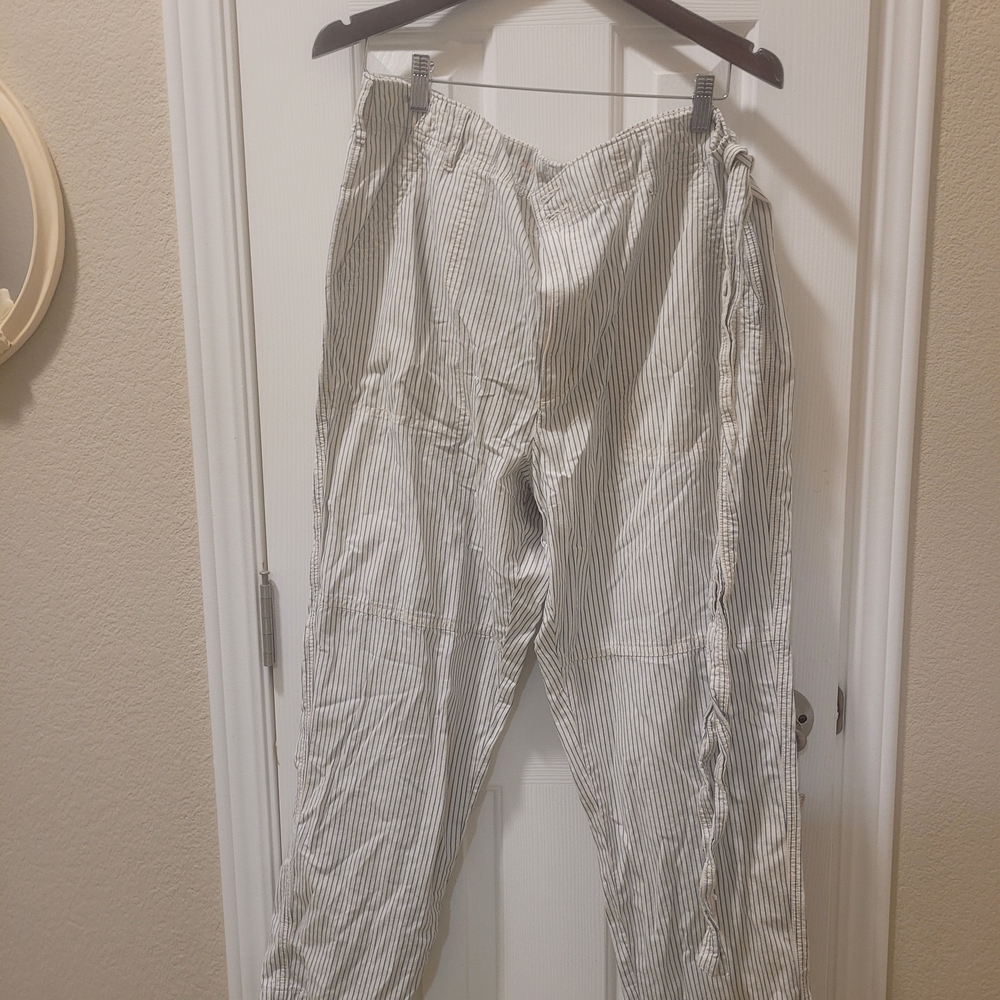 American Eagle Outfitters Pinstripe Straight Leg Pants - White and Gray